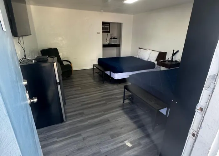 Holiday Lodge 2*